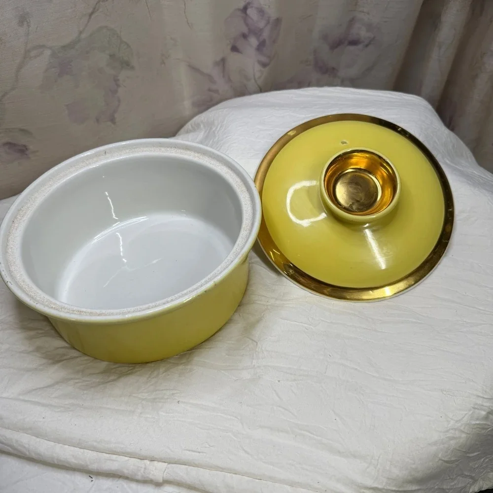 Vintage Mid Century Yellow Ceramic Covered Casserole Dish Gold‎ Trim MCM Lidded